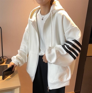 续加 XJ 档口联系方式-意法服饰城 2楼2058A,2058B