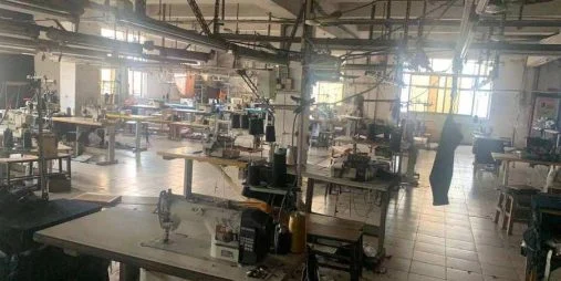 中山依韩牛仔厂